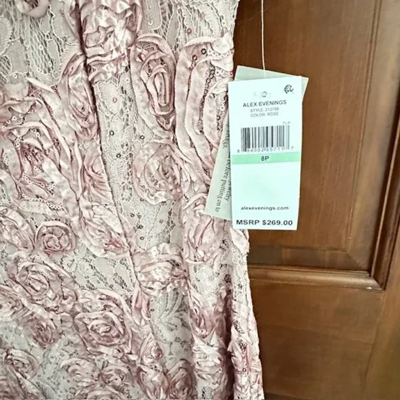 Alex Evenings Rosette A-Line Gown - 8P - Picture 3 of 4
